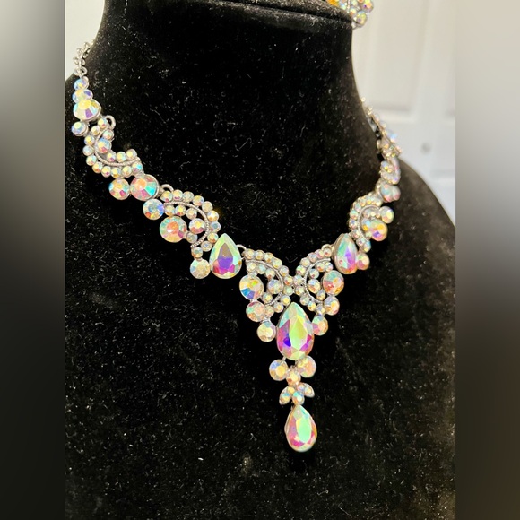 AB CRYSTAL RHINESTONE JEWELRY SET THAT IS BEYOND 🔥🔥🔥 ABSOLUTE 🦄🦄🦄🦄 - Picture 6 of 13